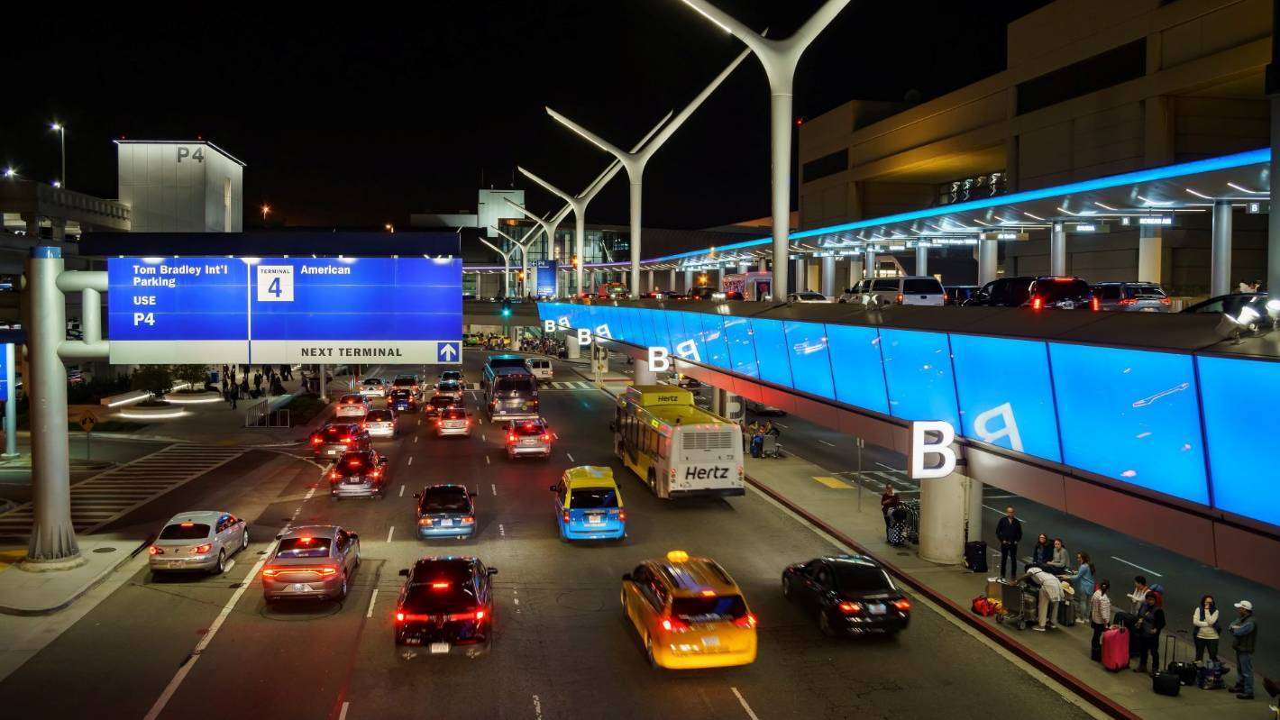 LAX airport curbside car service